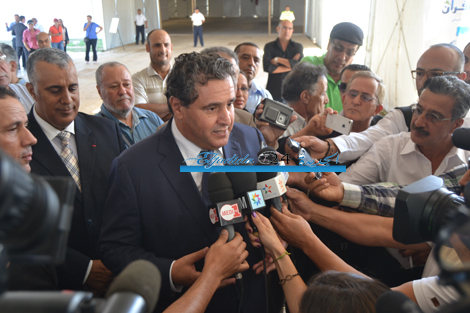 وزير الفلاحة يقوم بزيارة تفقدية لورش معرض الفرس بالجديدة + صور