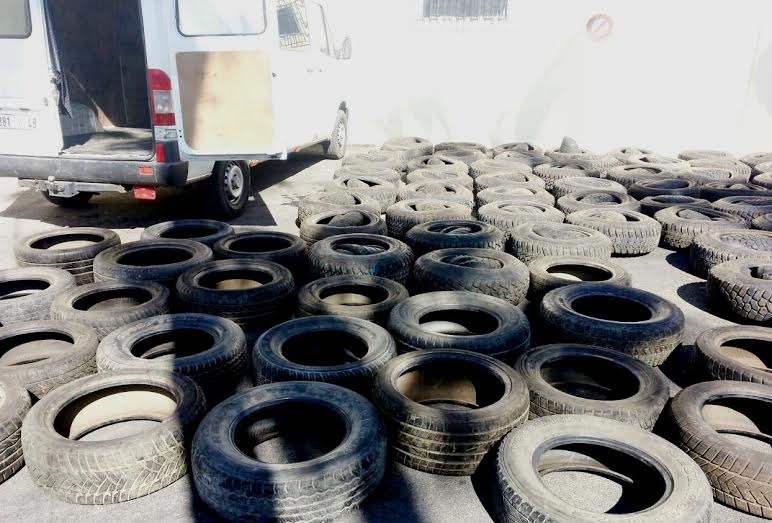 درك الجديدة يصادر كميات كبيرة من العجلات المستعملة والمهربة من أوربا