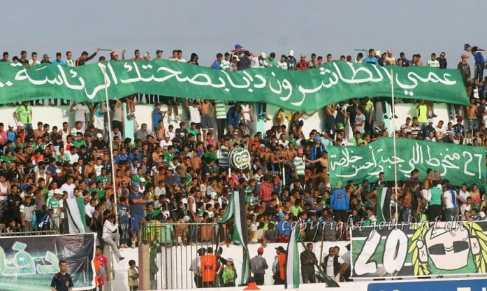 الشرطة القضائية بالجديدة توقف 5 أشخاص بتهمة ترويج الشهب الإصطناعية في مباراة الدفاع ضد الفتح