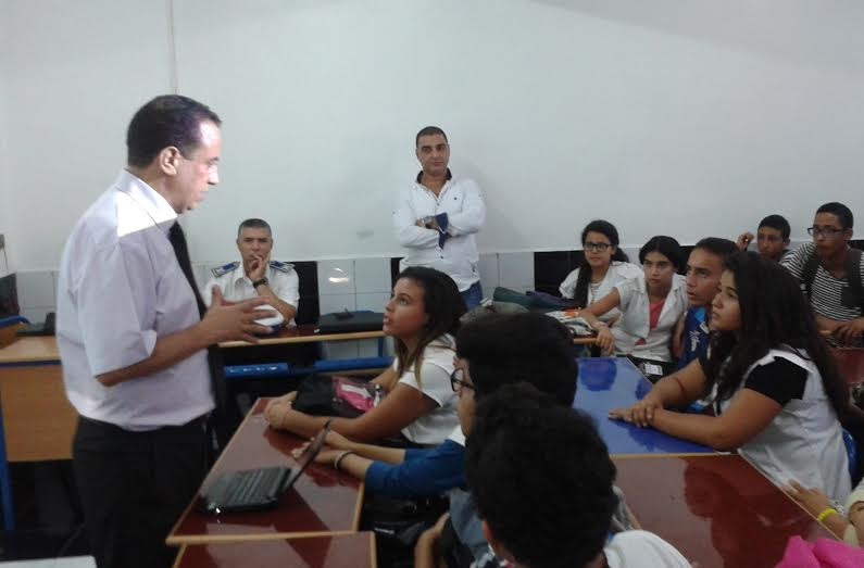 الأمن الإقليمي بالجديدة ينظم حملات تحسيسية في الوسط المدرسي تحت شعار  التربية على المواطنة