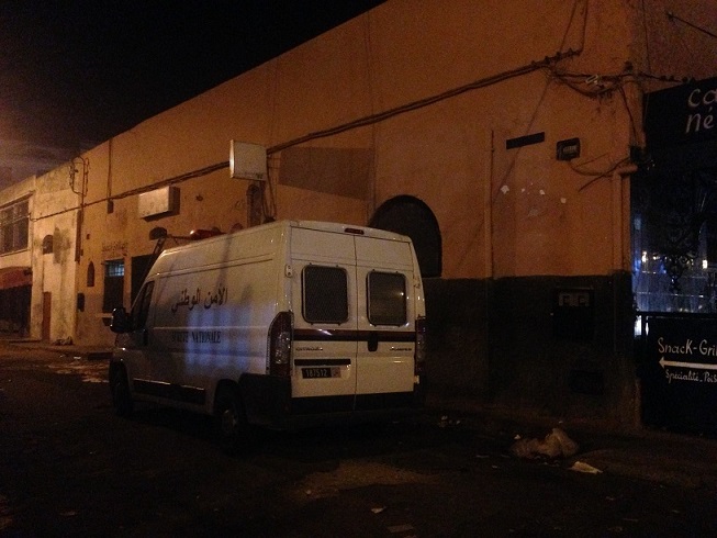 شاب يلقى حتفه أمام حانة بوسط الجديدة