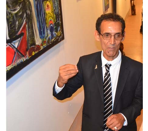 احمد تميم وزوجته يعرضان في اشعبية طلال وغياب ممثلي الجهة المنظمة عن الافتتاح