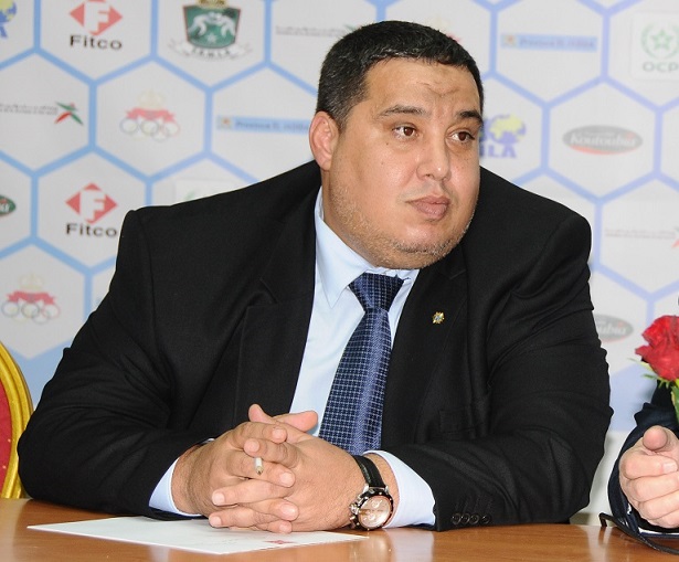 فؤاد مسكوت يصدر بلاغا صحفيا ويشرح دواعي عودته الى دفة التسيير بنادي الدفاع الجديدي