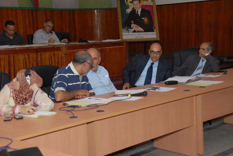 الإعلان عن إجراء الدورة الاستثنائية المؤجلة لبلدية الجديدة وتفويت المخيم الدولي على رأس القائمة