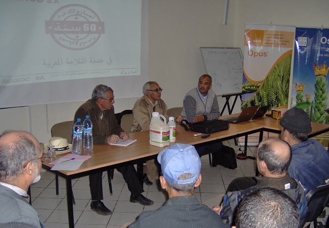 جمعية ماكسي كرين MAXI GRAIN  تقوم بنشاط تواصلي مع الفلاحين بمركز الاستثمار الفلاحي بالزمامرة