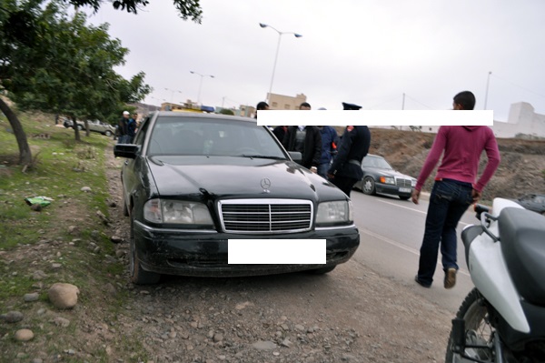 حاجز أمني بسيدي بنور يكشف عن سيارة مرسيدس بوثائق مزورة كانت قادمة من العيون في اتجاه الجديدة