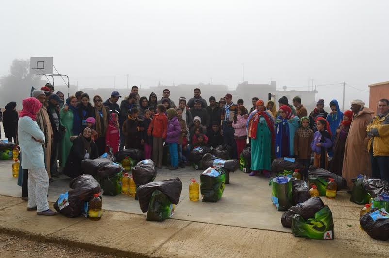 قافلة الأمل من دكالة تصل الى الأطلس المتوسط وتوزع مساعدات إنسانية لفائدة 150 أسرة