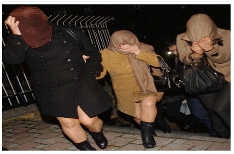 مداهمة وكر للدعارة بأكادير وإعتقال 5 مغربيات بين أحضان 3 سعوديين