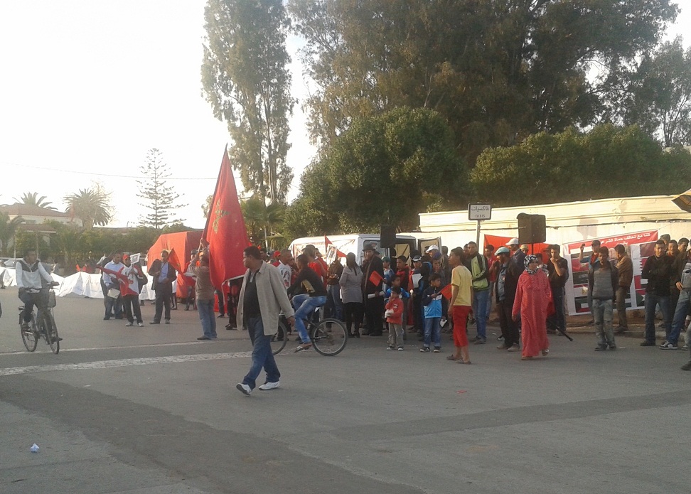 تنظيم وقفة تضامنية مع عاصفة الحزم بمدينة البئر الجديد