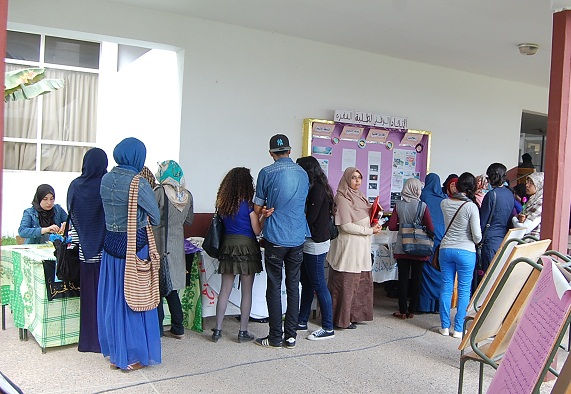 طلبة كلية الآداب بالجديدة يصنعون الحدث في أيامهم الثقافية الهادفة