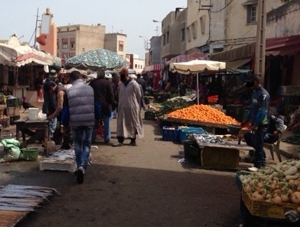 سيادة قانون الغاب وهيمنة الفتوات بسوق لالة زهرة بالجديدة