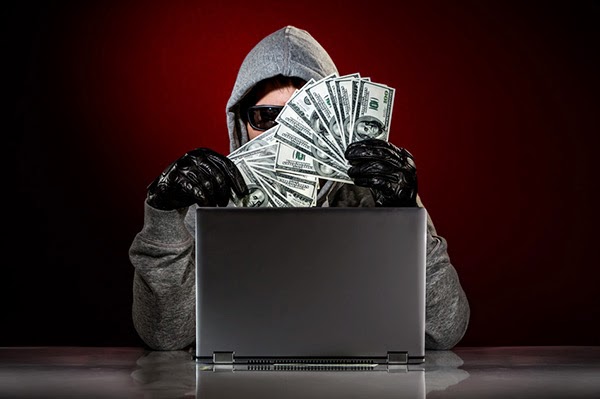 أمن الجديدة يفكك شبكة متورطة في قرصنة الحسابات البنكية والابتزاز والتهديد عبر نشر صور خليعة على شبكة الانترنت