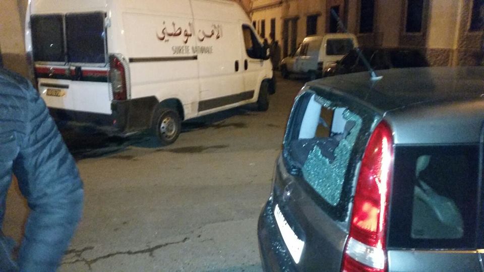 درب البركاوي بالجديدة تحت رحمة منحرف زرع الرعب وخرب ب"مقدة" 7 سيارات ومحلين تجاريين