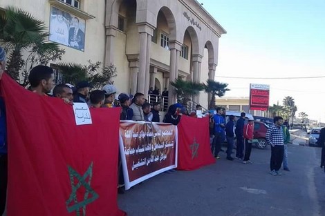 البطالة تُخرج شباباً للاحتجاج بجماعة مولاي عبد الله