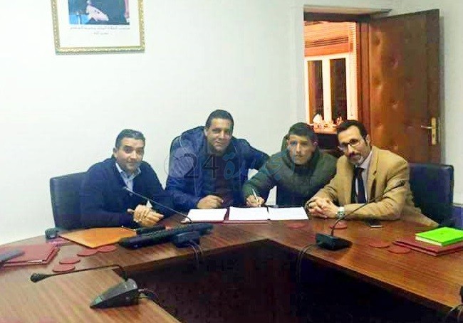 الدفاع الحسني الجديدي يطوي خلافه مع اللاعب عادل صعصع