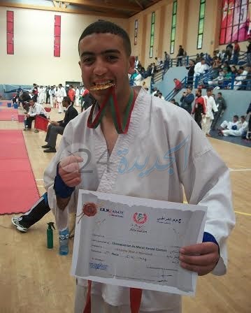 ياسر مرابط ابن مدينة الزمامرة يتوج بطلا للمغرب في رياضة الكراطي كونطاكت