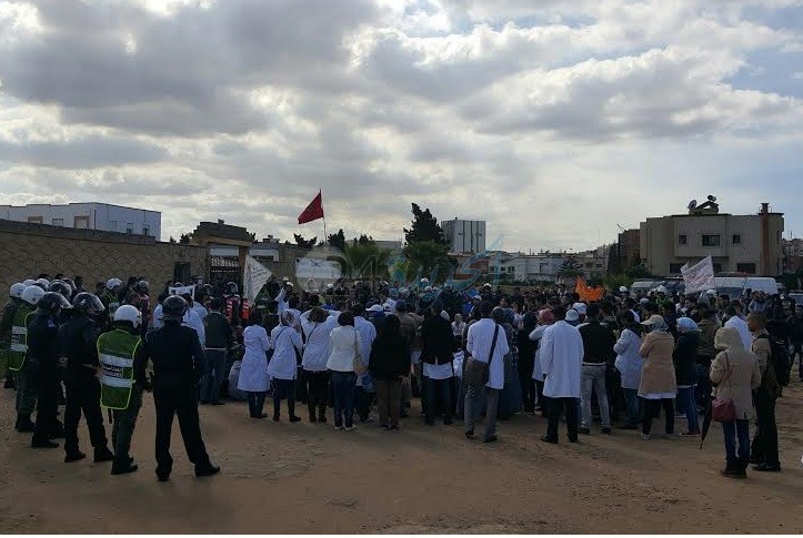 السلطات الأمنية تمنع مسيرة للاساتذة المتدربين من الولوج الى كليتي الآداب والعلوم بالجديدة