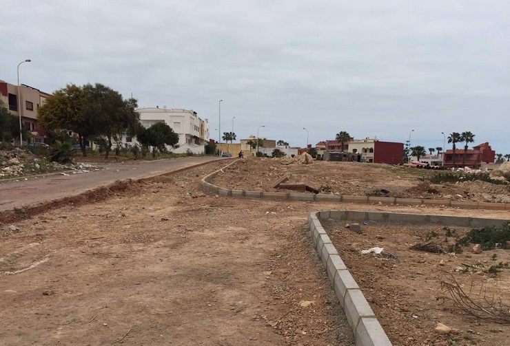 اتهامات لمقاول عقاري بضم جزء هام من الشارع العام إلى تجزئته السكنية بالجديدة