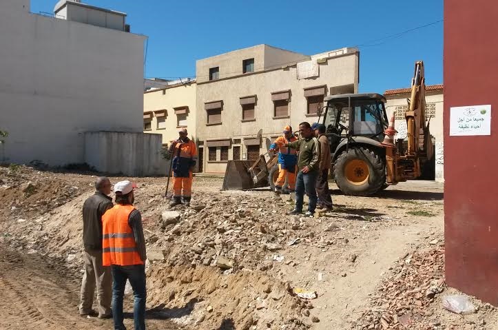 جمعوين ينظمون حملة للنظافة بحي المويلحة بالجديدة