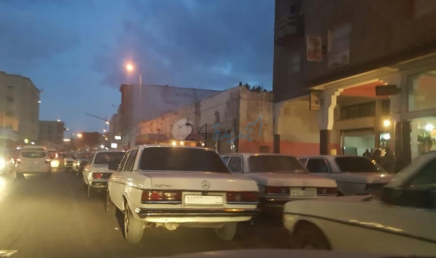 الطاكسيات الكبيرة تهدد بشل حركة السير بالجديدة وتطالب السلطة بالتدخل