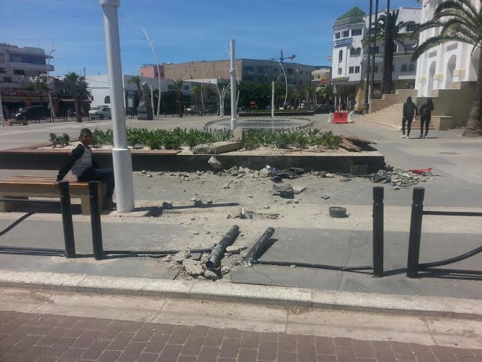 بالصور.. ابن مسؤول كبير يصطدم بسيارته بساحة مسرح عفيفي ويتسبب في خسائر مادية كبيرة