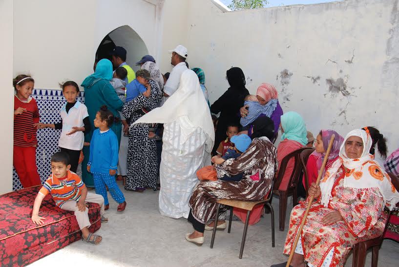 بالصور.. أزيد من 20  طبيبا متخصصا في قافلة طبية لفائدة ساكنة لقدامرة بجماعة سايس