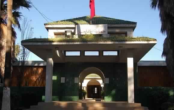 عناصر الفرقة الوطنية تحل بجماعة أولاد احسين للتحقيق  في ملفات الرئيس السابق