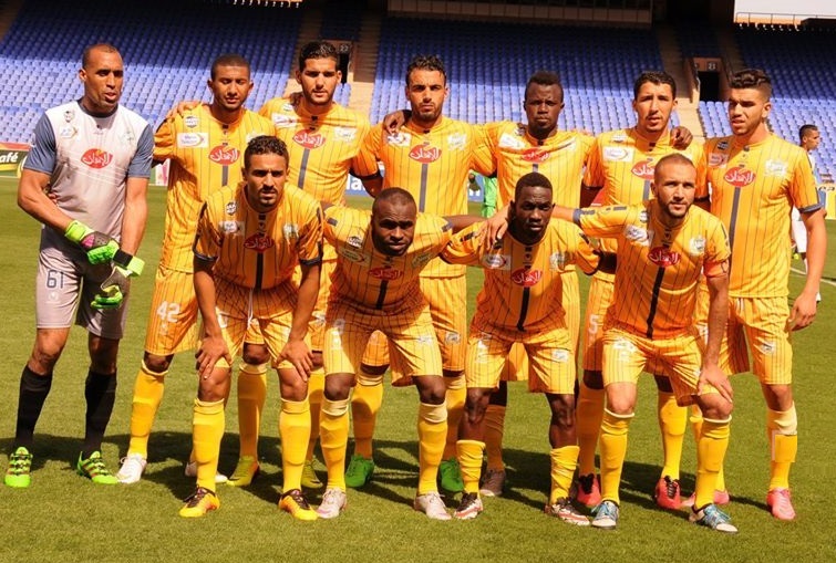 الدفاع الجديدي يواجه الرجاء البيضاوي بكامل عناصره في كأس العرش