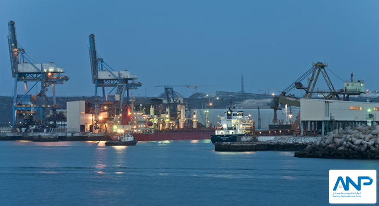 حادث سقوط عامل بالجرف الأصفر يعري عن غياب الاتصال بالوكالة الوطنية للموانئ