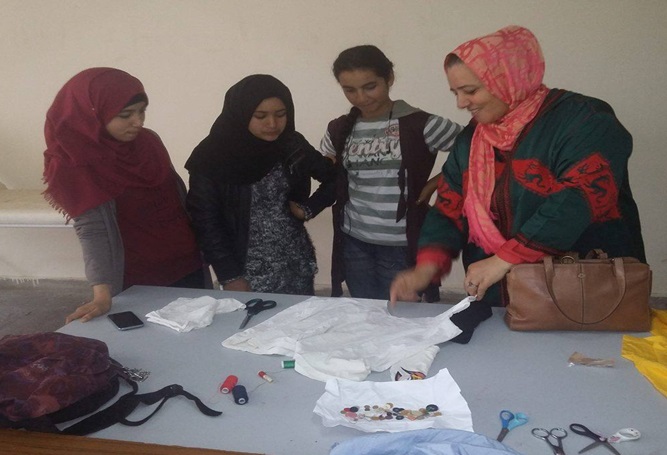 جمعية بيئية بالجديدة تقترح بديلا إيكولوجيا للاكياس البلاستيكية التي تُروج بالمراكز التجارية