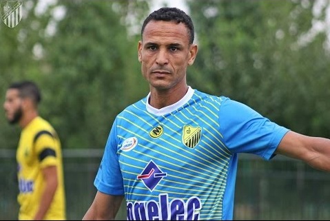 الحارس عزيز الكيناني بالدفاع الجديدي لموسم واحد  مقابل 20 مليون سنتيم