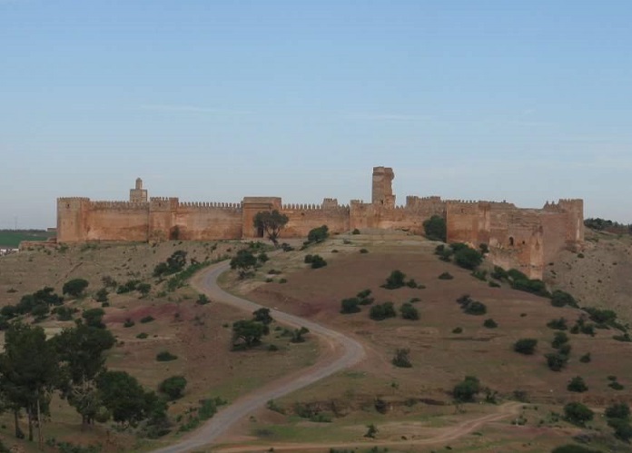 جمعويون يدقون ناقوس الخطر ويطالبون برد الاعتبار لقصبة بولعوان التاريخية قبل فناءها