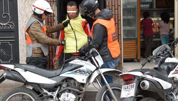 الشرطة السياحة تلقي القبض على فتاتين وشابين وتحجز ''قرقوبي'' بالجديدة