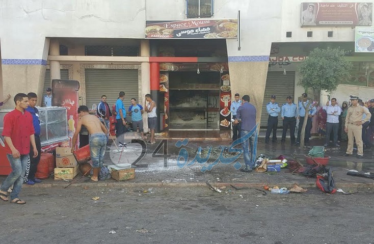 اصابة 3 أشخاص في هجوم على شاحنة للإطفاء بعد تأخرها في إطفاء حريق مهول بالجديدة