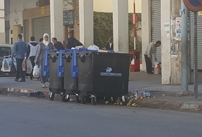 بداية متعثرة لشركة النظافة وساكنة الجديدة تنتظرها أيام عصيبة في مواجهة الأزبال وجحافل الحشرات