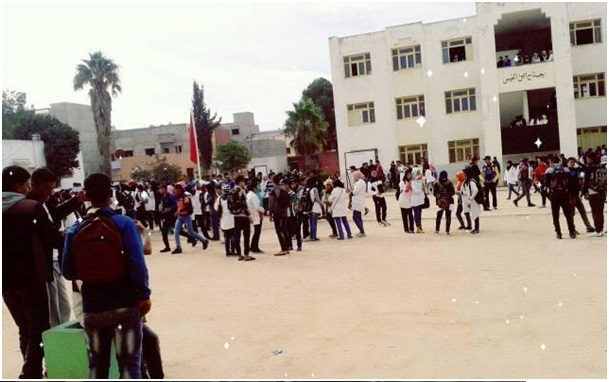 تلاميذ مؤسستين تعليميتين باولاد افرج يحتجون ضد حرمانهم من الدراسة‎