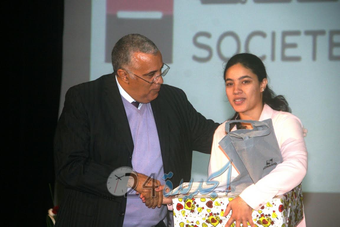 بالصور.. جامعة شعيب الدكالي بالجديدة تحتفي بطلبتها المتفوقين