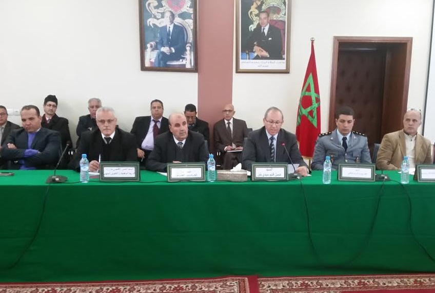 عامل إقليم سيدي بنور يترأس لقاء تواصليا حول قضايا التعليم ويتعهد بتنظيم 'يوم تضامني' مع القطاع