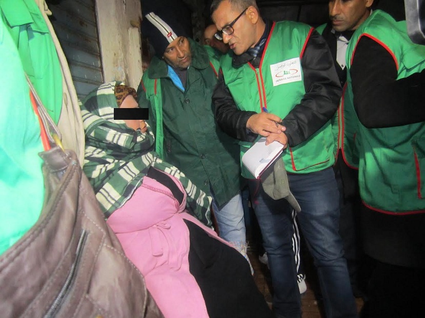 بالصور.. تنظيم حملة لجمع المشردين والأشخاص بدون مأوى من شوارع اقليم الجديدة