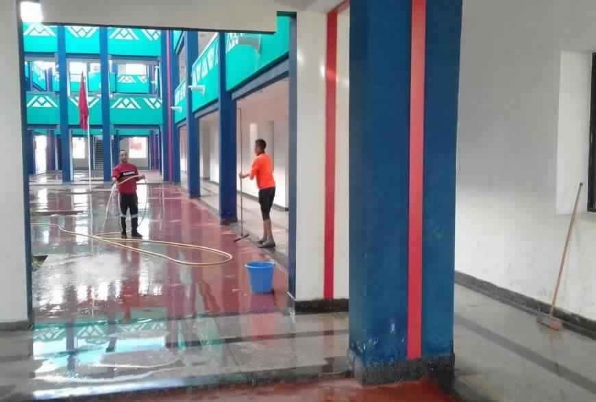 ثانوية النجد بالجديدة ترد على مقال الحملة التطوعية لتنظيف المؤسسة