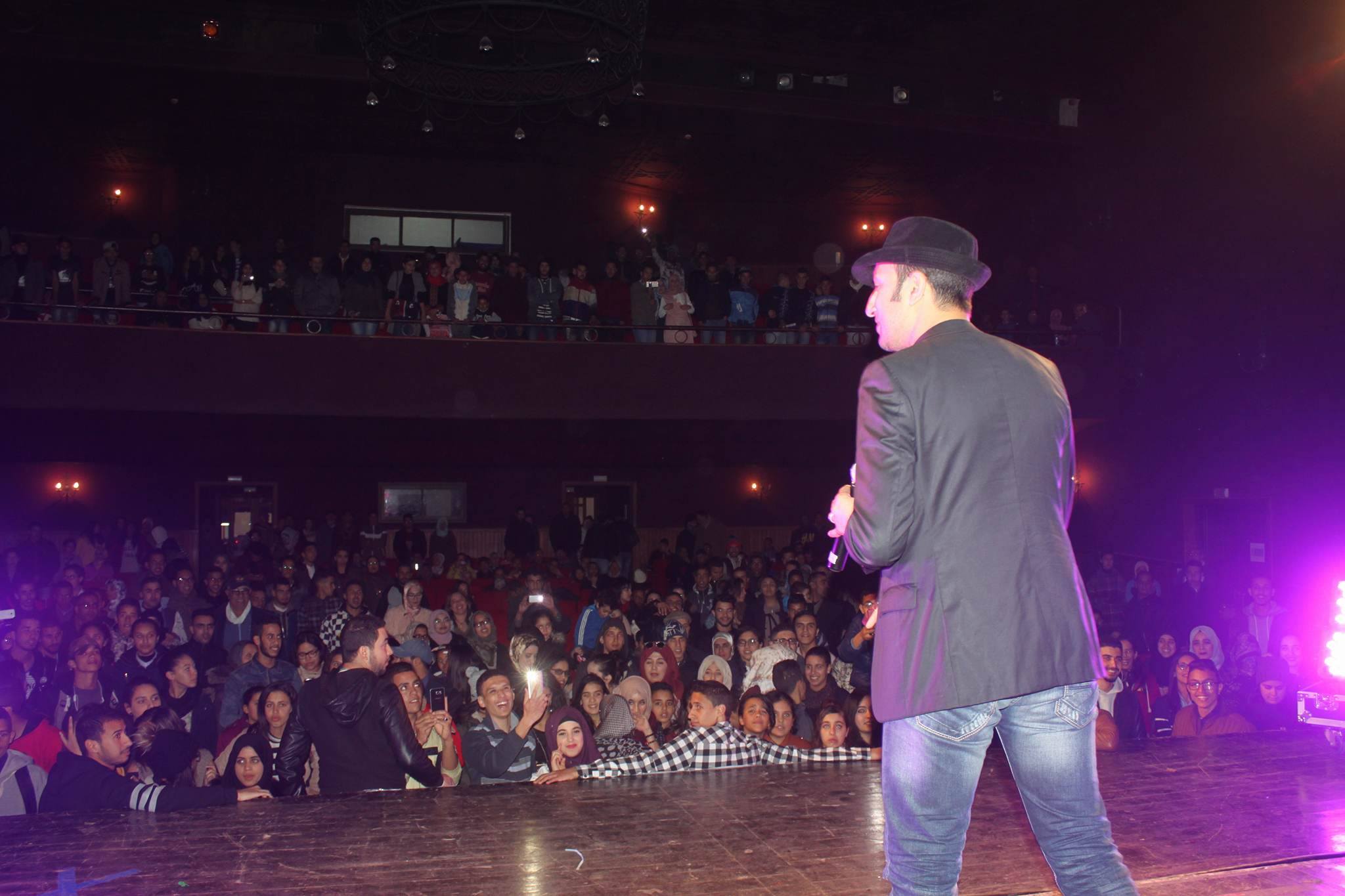 حضور جماهيري كبير في الحفل الفني الخيري للتبرع بالملابس بالجديدة