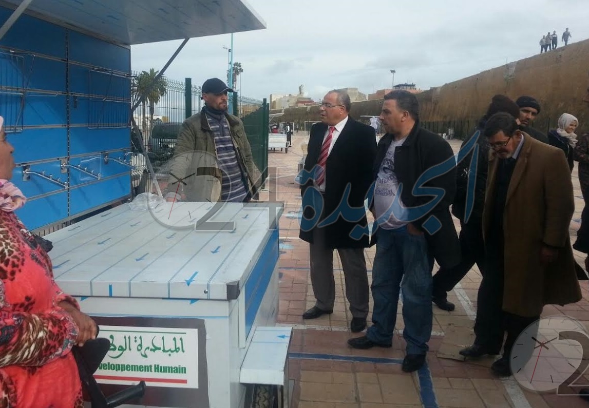 بالصور.. توزيع الدفعة الأولى لعربات التنمية البشرية بساحة أحفير بالجديدة