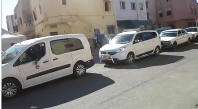 سيارات الأجرة الكبيرة بالجديدة تحتج وتطالب بالسماح لها بنقل الركاب داخل المدينة