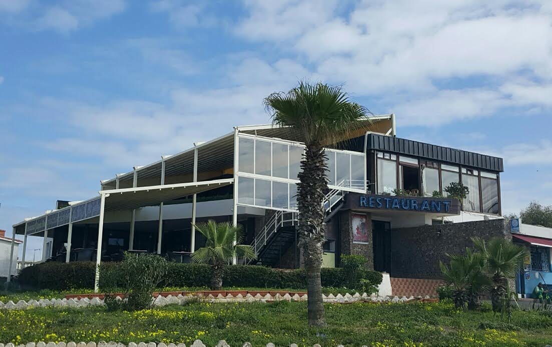 عاجل.. ابتدائية الجديدة تنظر في وقف التنفيذ في يوم تنفيذ اغلاق مطعم ''القرش الأزرق''