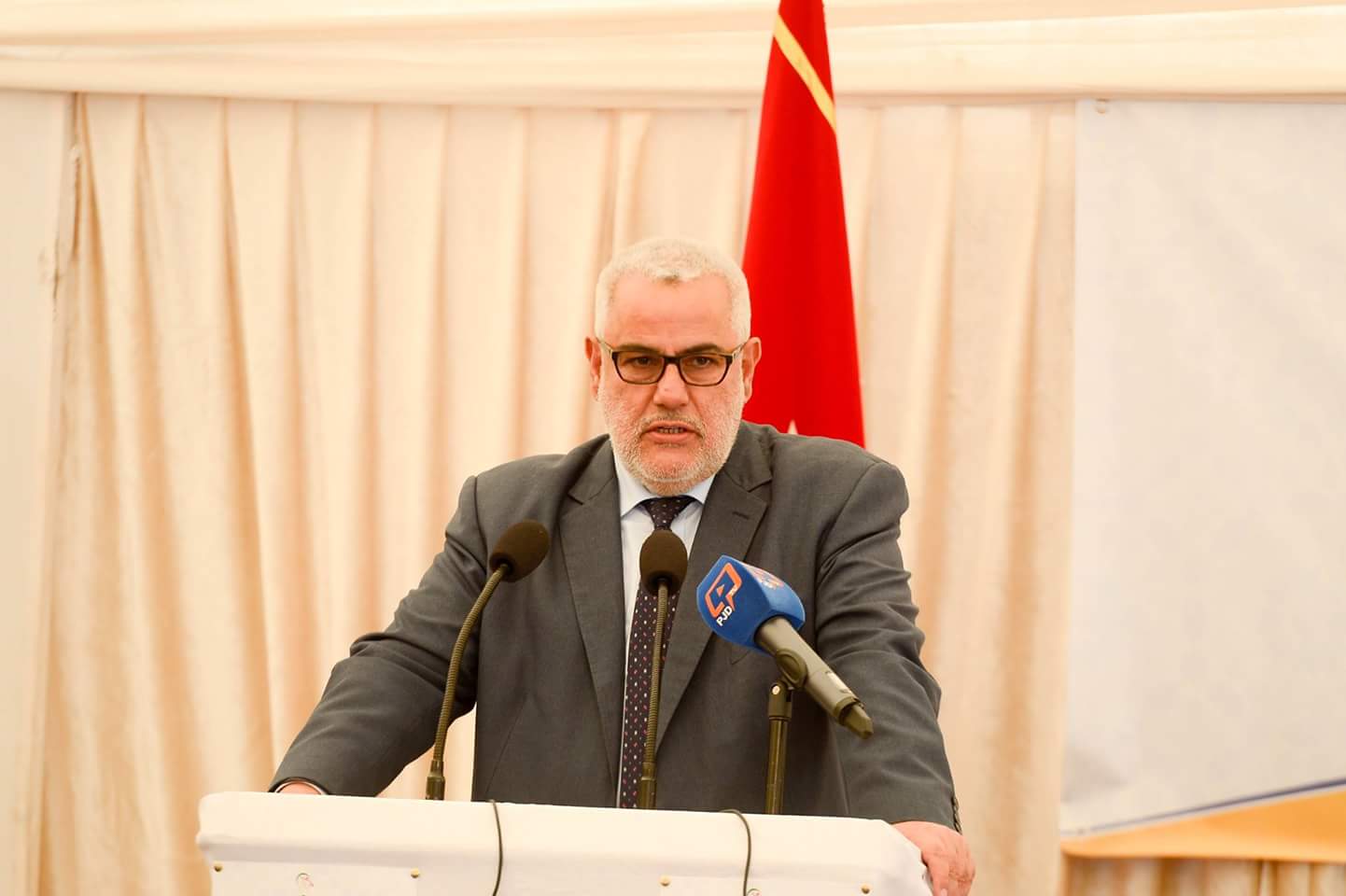 بنكيران من الواليدية : ''إلى دخل الاتحاد الاشتراكي للحكومة فأنا ماشي عبد الإله'' + فيديو