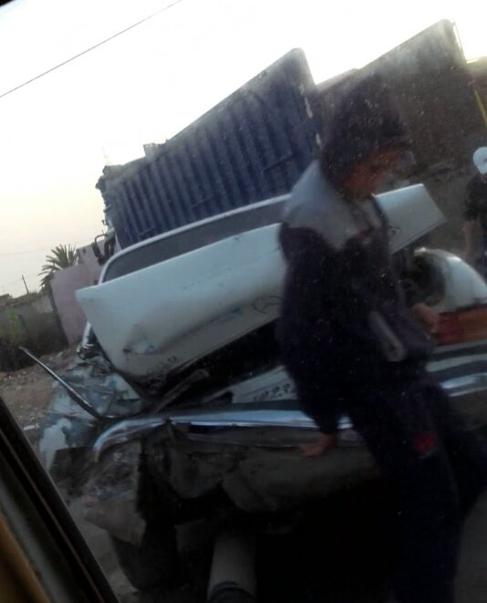 بالصور.. اصطدام حافلة لنقل المسافرين بسيارة خفيفة قرب ملتقى المصور راسو