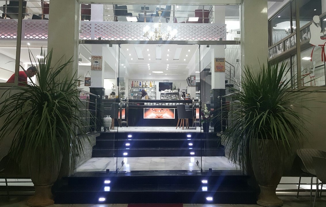 جديد المقاهي العصرية بالجديدة.. افتتاح مقهى 'الياقوت' الراقية بحي 'ملك الشيخ' بأحدث المواصفات وأجود الخدمات