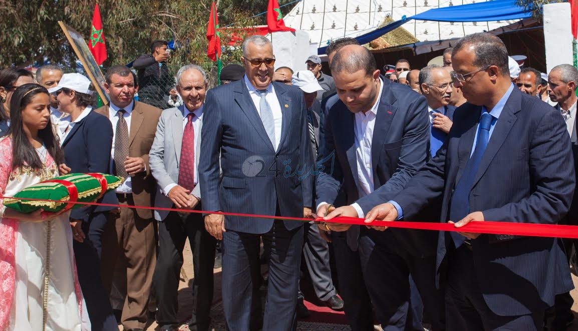 بالصور.. عامل الجديدة يفتتح ملعب 'أولاد فرج' بعد إعادة هيكلته من طرف شركة متخصصة في الحلاقة