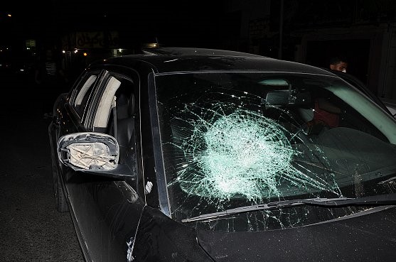 ''مقرقب'' يعبث دمارا في سيارات مركونة في الشارع العام بالجديدة‎