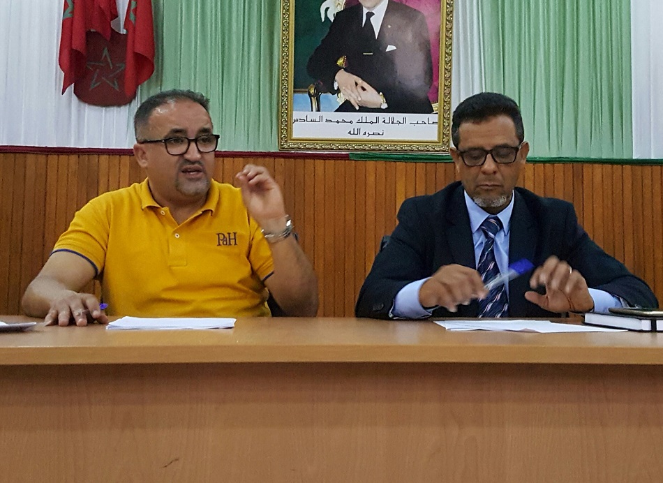 جماعة الجديدة تنظم ندوة صحفية لتسليط الضوء على حيثيات عملية تحرير مواقف السيارات